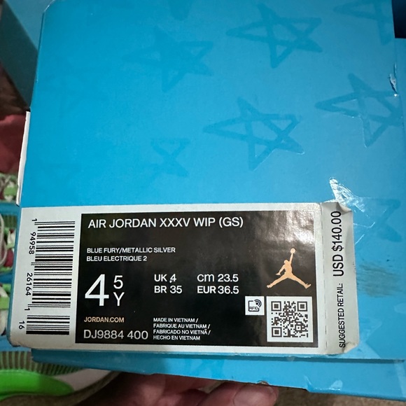 Shoes - Picture 7 of 9